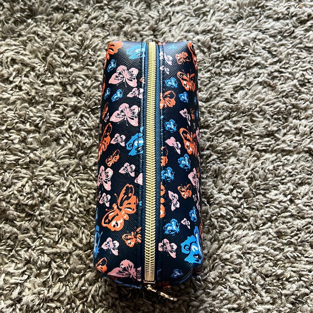 Cosmetic bag